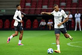 球探体育官网:首秀赢得不轻松 郑钦文给自己澳网首轮表现打70分.